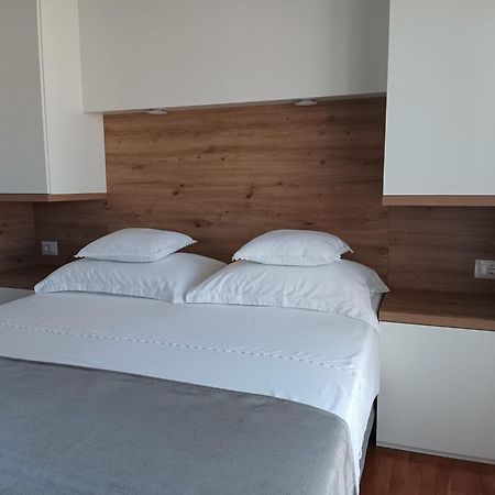 Pluton Apartment Primosten Bagian luar foto