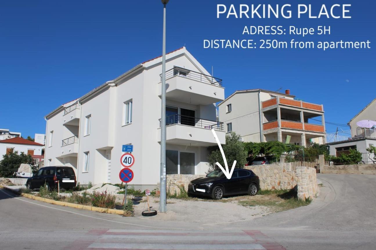 Pluton Apartment Primosten Bagian luar foto